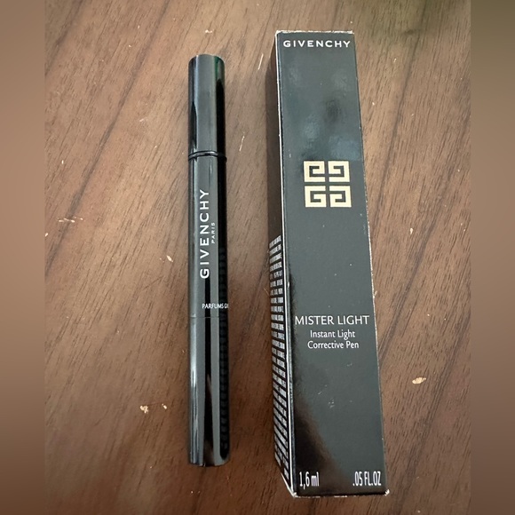 Mister light Instant light corrective pen by Givenchy- Brand new - Picture 1 of 4